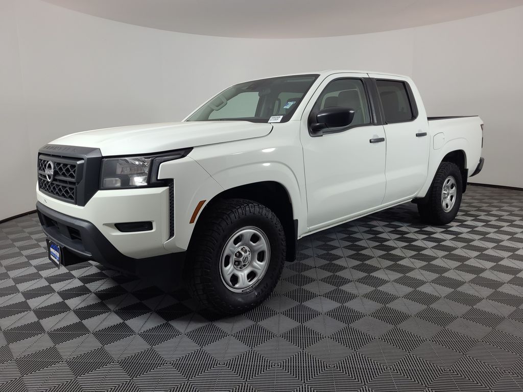 2022 Nissan Frontier S's photo
