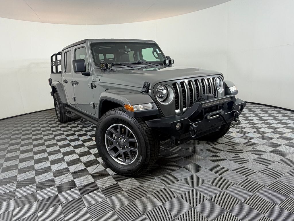 Used 2020 Jeep Gladiator Overland Truck Crew Cab