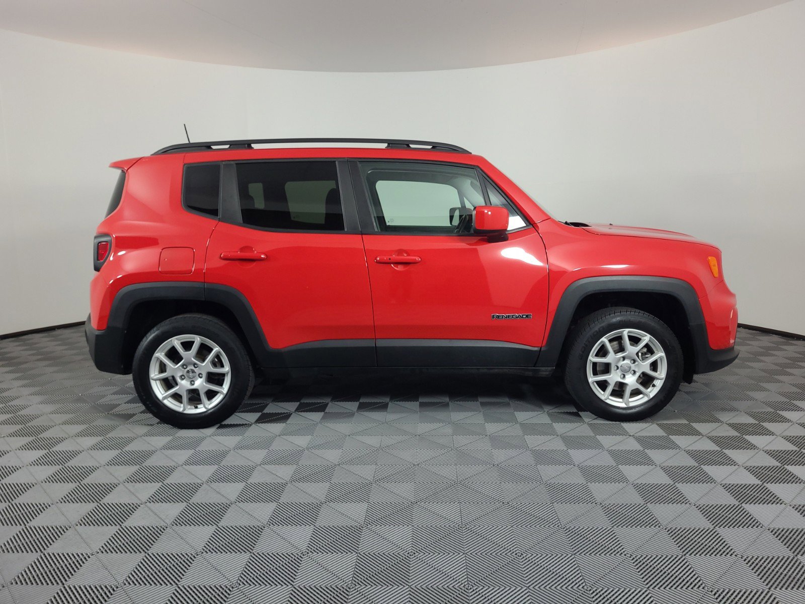 Used 2019 Jeep Renegade Latitude with VIN ZACNJBBB0KPK74029 for sale in Brighton, CO