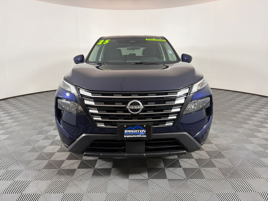 2025 Nissan Rogue SV - Photo 8