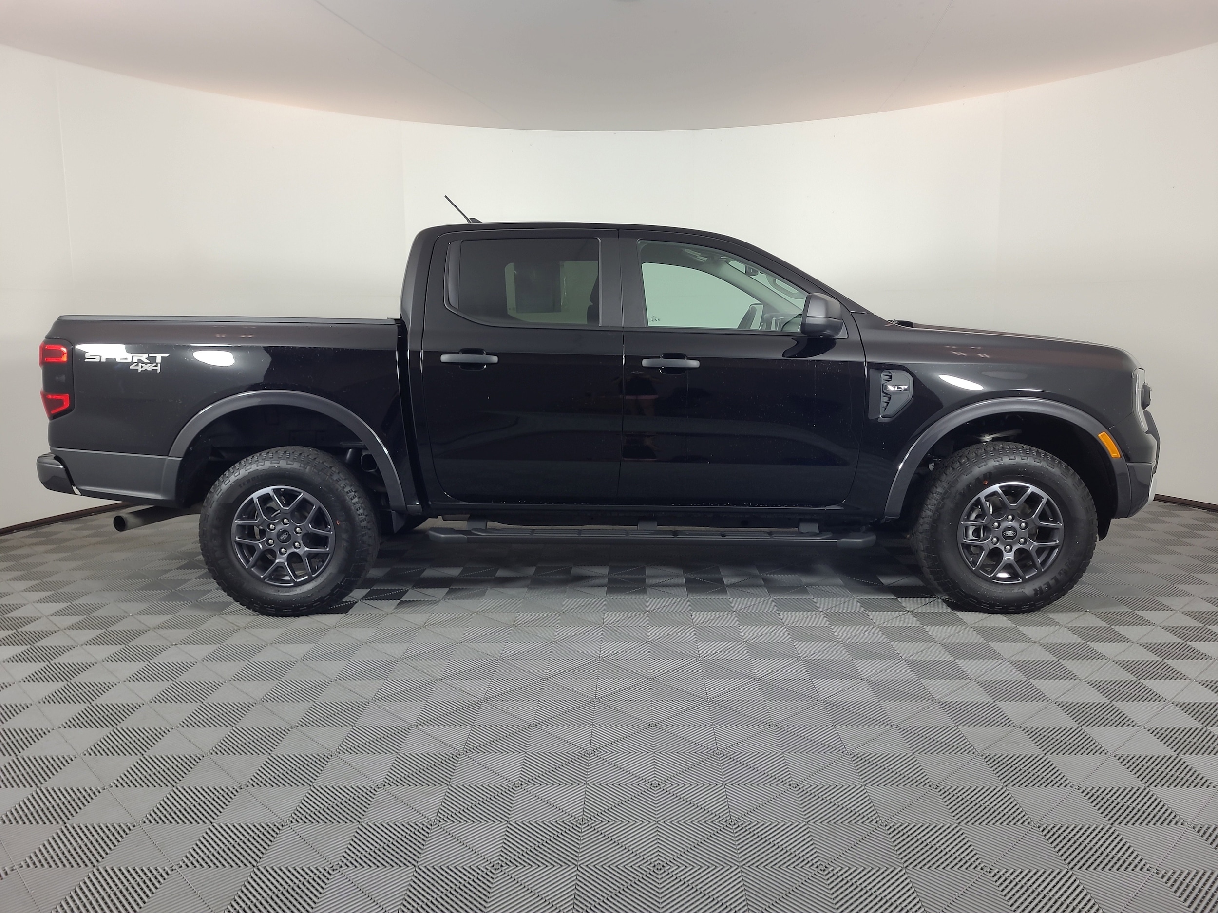 Used 2024 Ford Ranger XLT with VIN 1FTER4HH6RLE01450 for sale in Brighton, CO