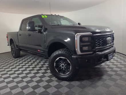 2025 Ford F-350SD Lariat Truck Crew Cab