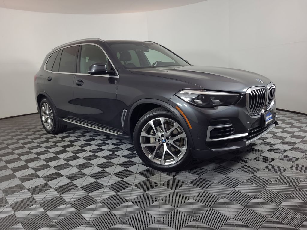 2022 BMW X5 40i's photo