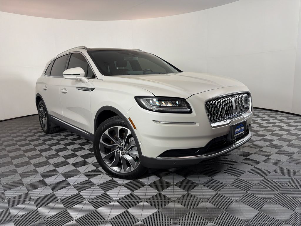 2022 Lincoln Nautilus Reserve AWD's photo