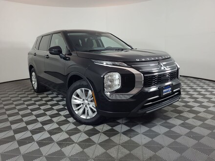 2025 Mitsubishi Outlander ES SUV