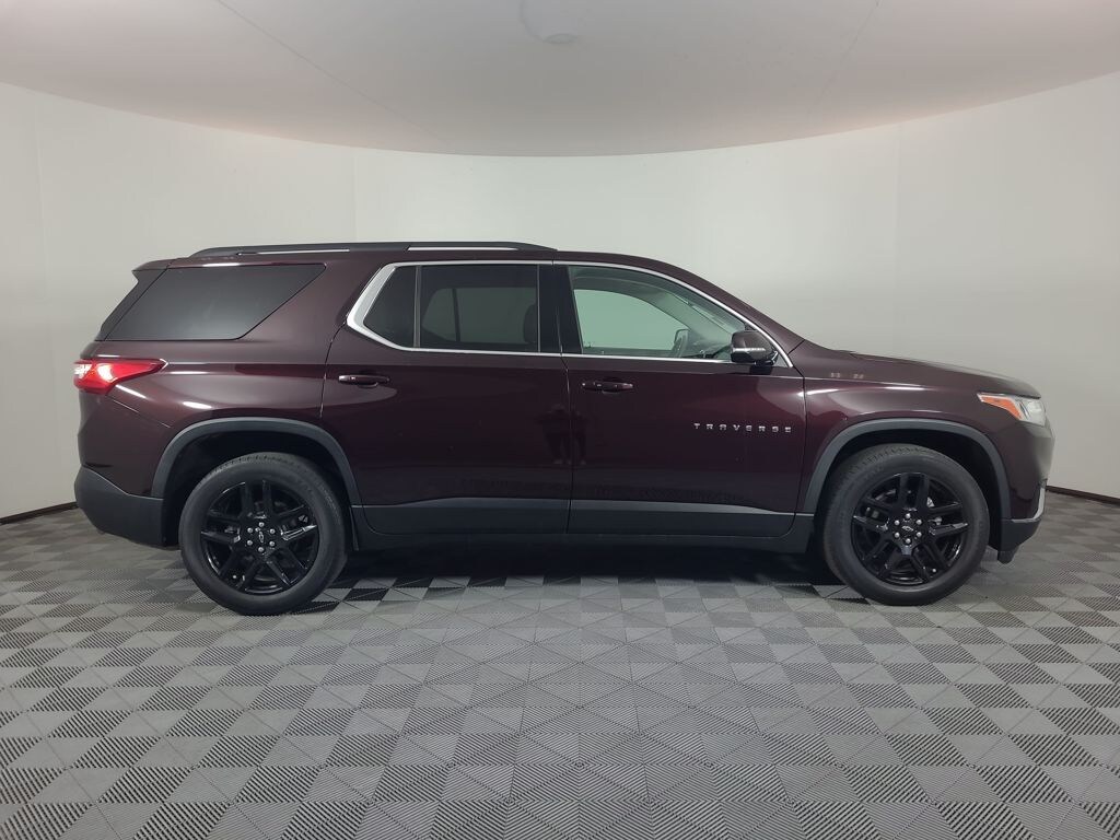 Used 2021 Chevrolet Traverse LT Leather SUV