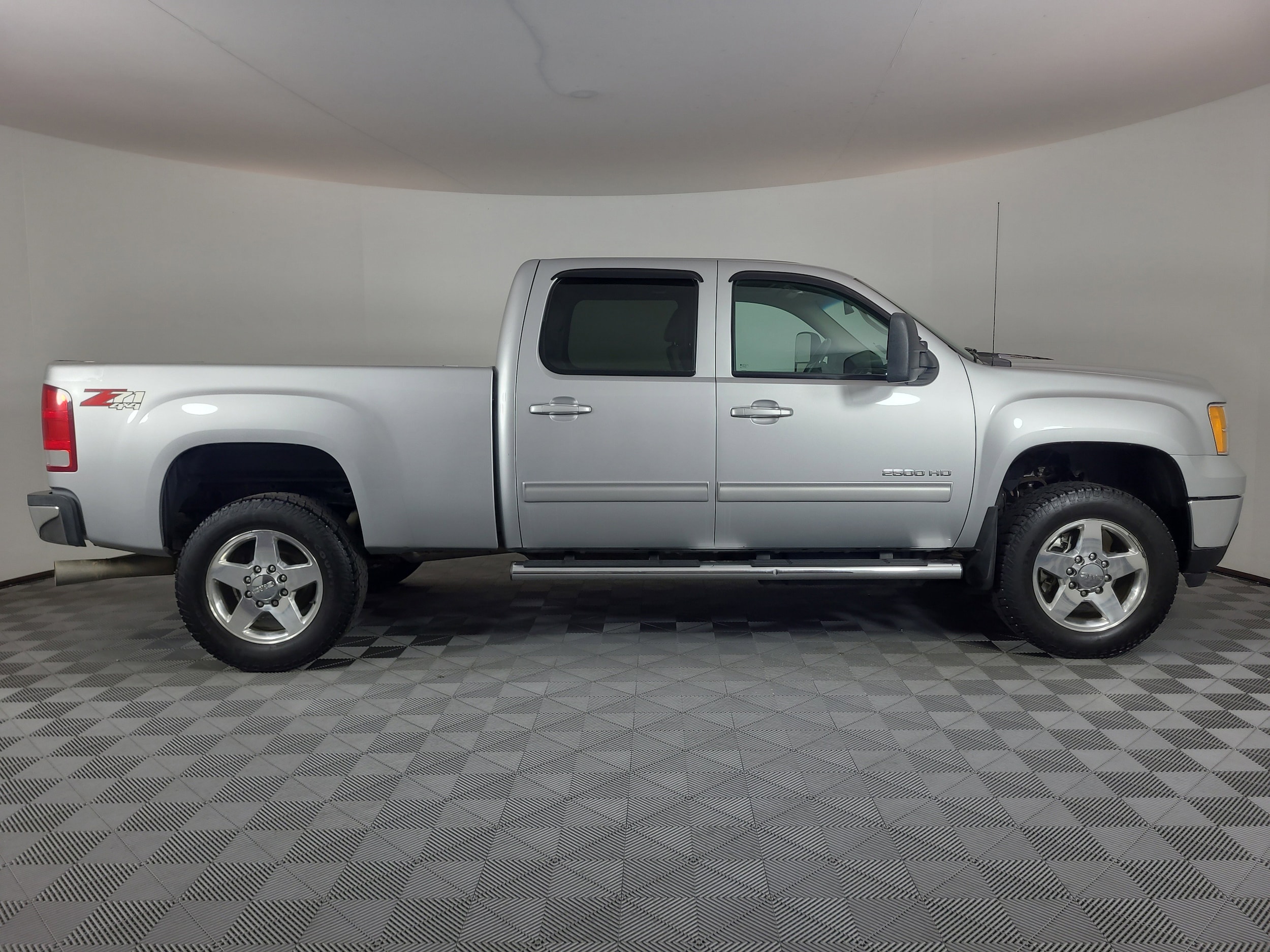 Used 2014 GMC Sierra 2500HD SLT with VIN 1GT121E83EF184969 for sale in Brighton, CO
