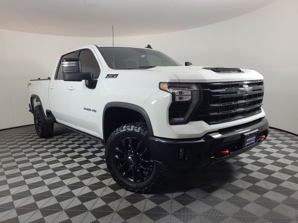 2025 Chevrolet Silverado 2500HD LT's photo
