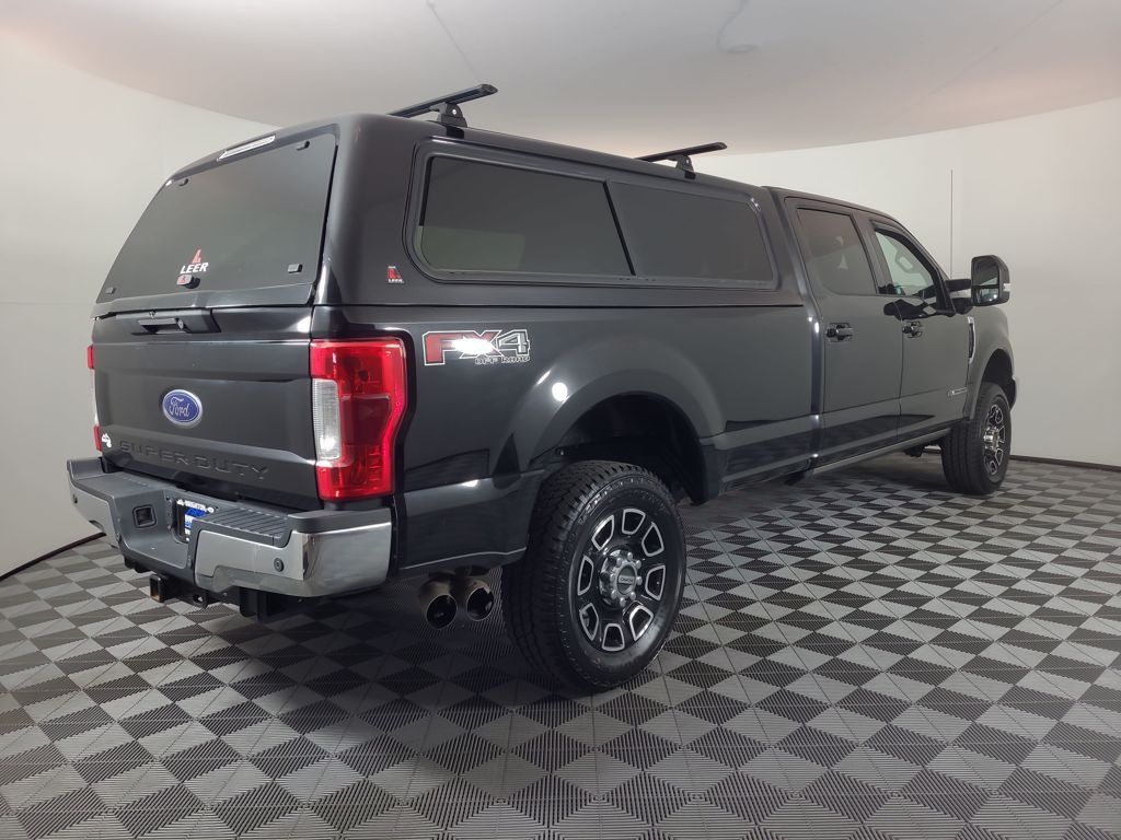 Used 2019 Ford F-250SD Lariat Truck Crew Cab