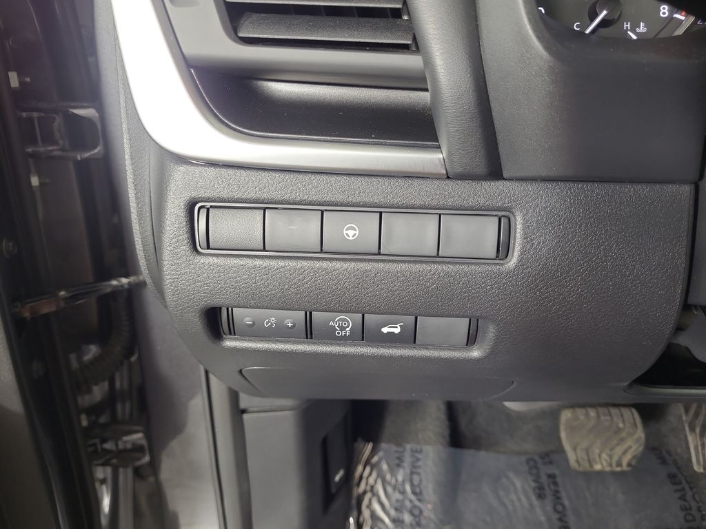 2025 Nissan Rogue SV - Photo 14