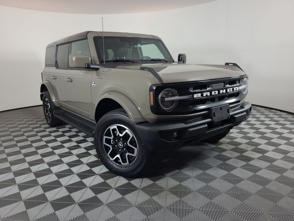 2025 Ford Bronco Outer Banks 4x4's photo