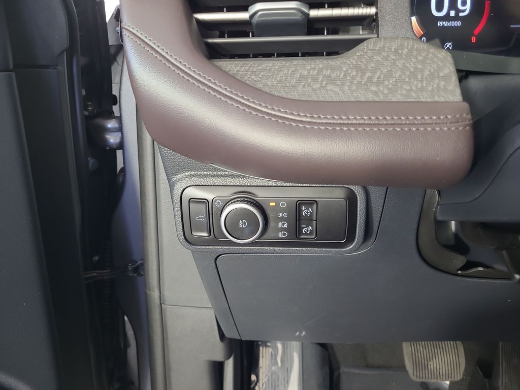 2025 Ford Explorer Platinum - Photo 16