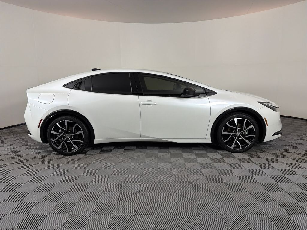 Used 2024 Toyota Prius Prime XSE Hatchback