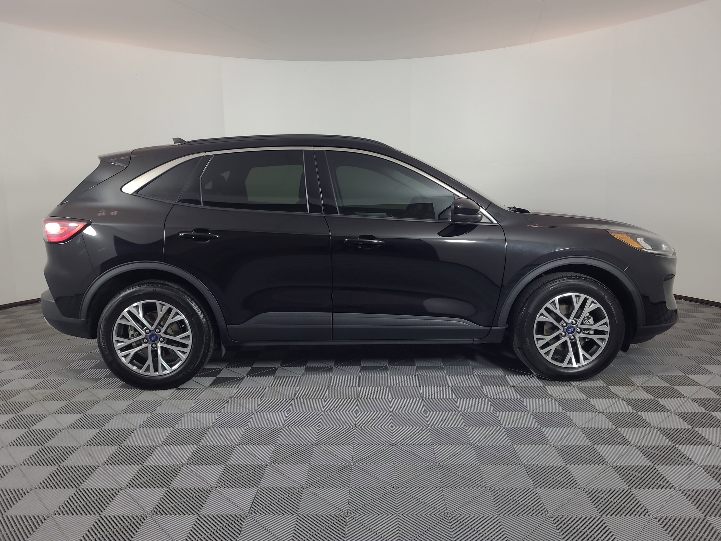 Used 2022 Ford Escape SEL with VIN 1FMCU9H68NUA83266 for sale in Brighton, CO