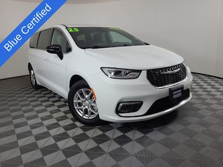 2025 Chrysler Pacifica Select Van Passenger Van