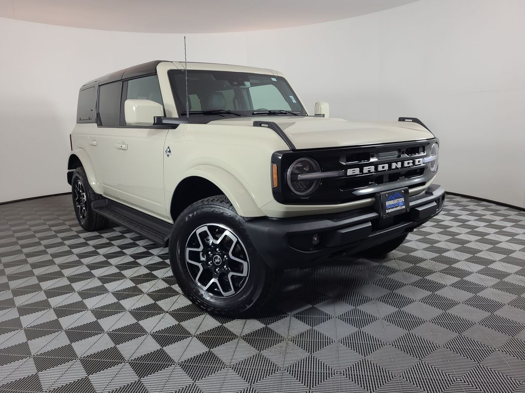 2025 Ford Bronco Outer Banks 4x4's photo