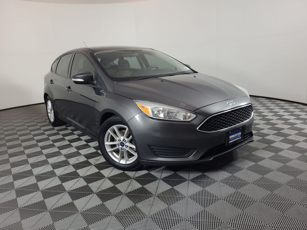 2016 Ford Focus 5 Door Hatch SE's photo