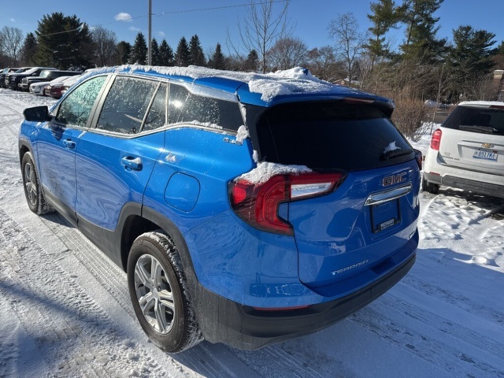 Used 2024 GMC Terrain SLE SUV