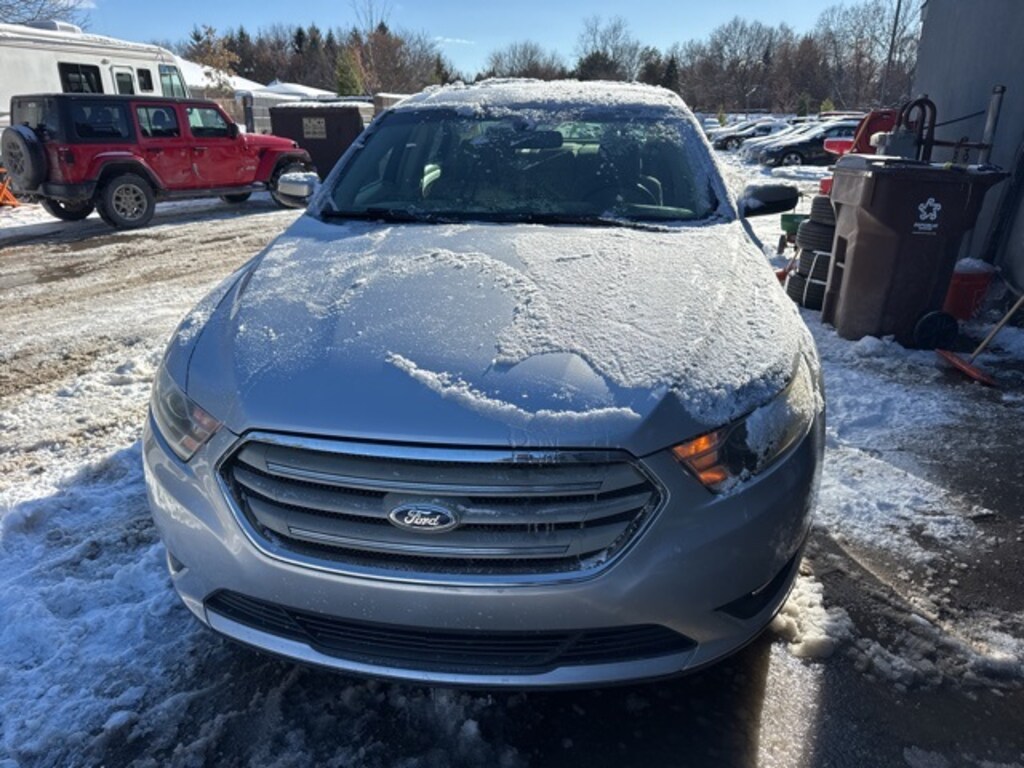 Used 2014 Ford Taurus SEL Sedan
