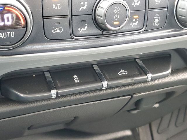 2017 Chevrolet Silverado 1500 LT - Photo 24
