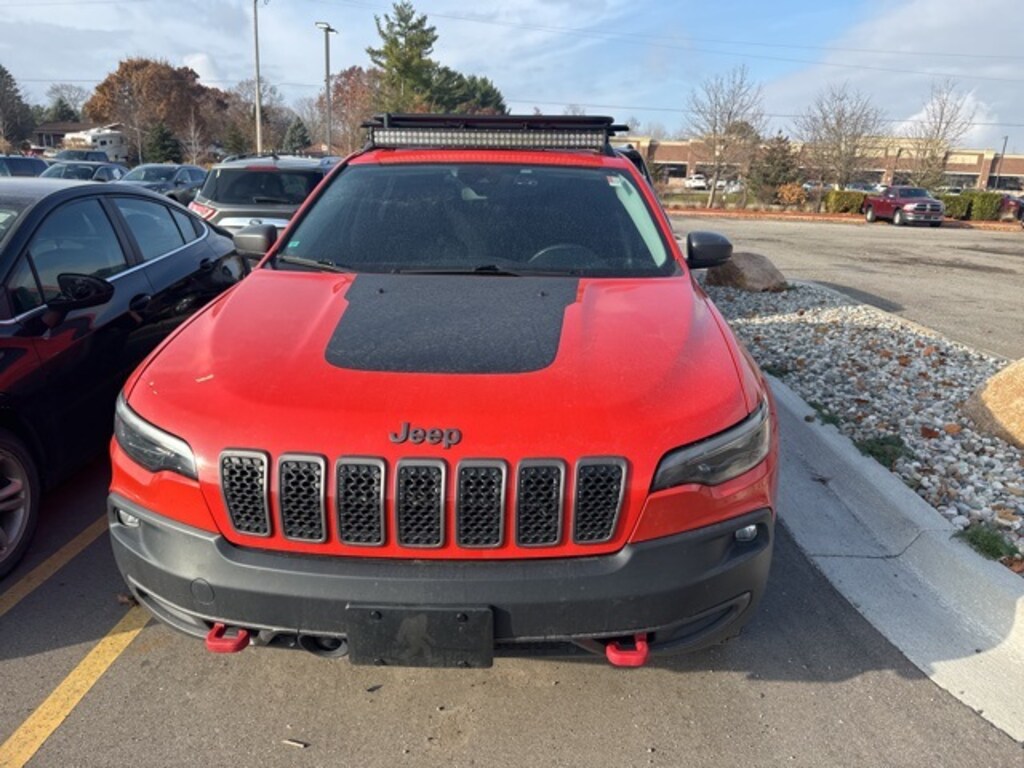 Used 2021 Jeep Cherokee Trailhawk SUV