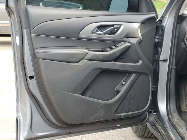 2018 Chevrolet Traverse 1LT - Photo 11