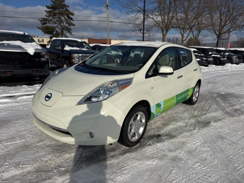Used 2011 Nissan LEAF SL Hatchback