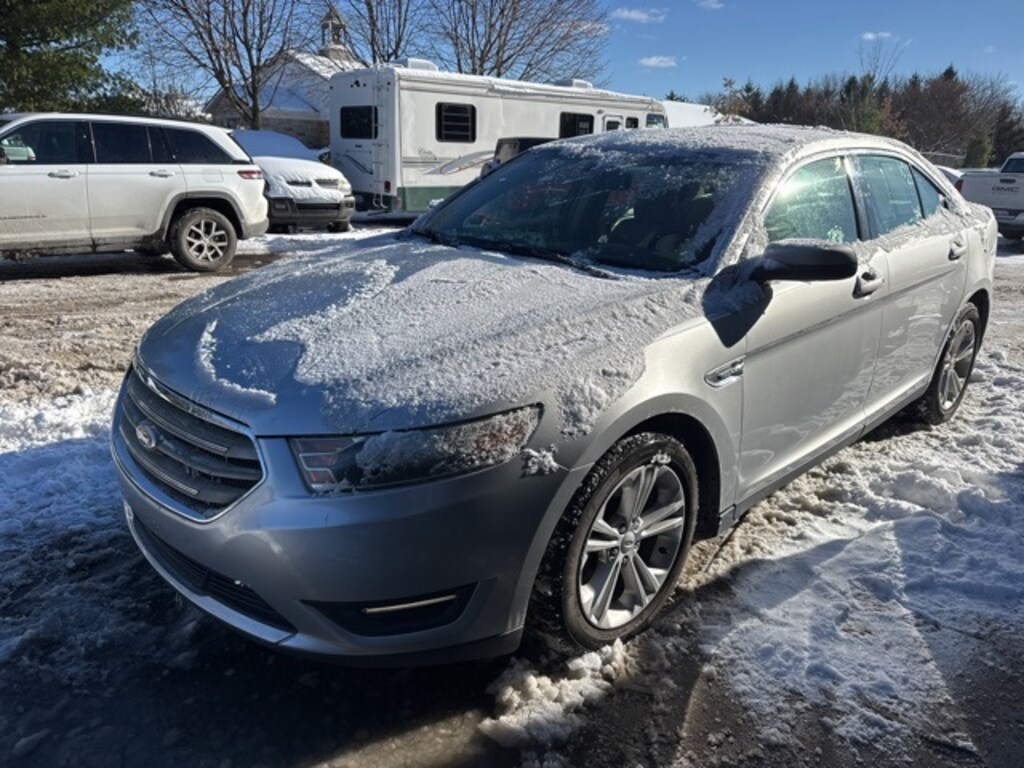 Used 2014 Ford Taurus SEL Sedan