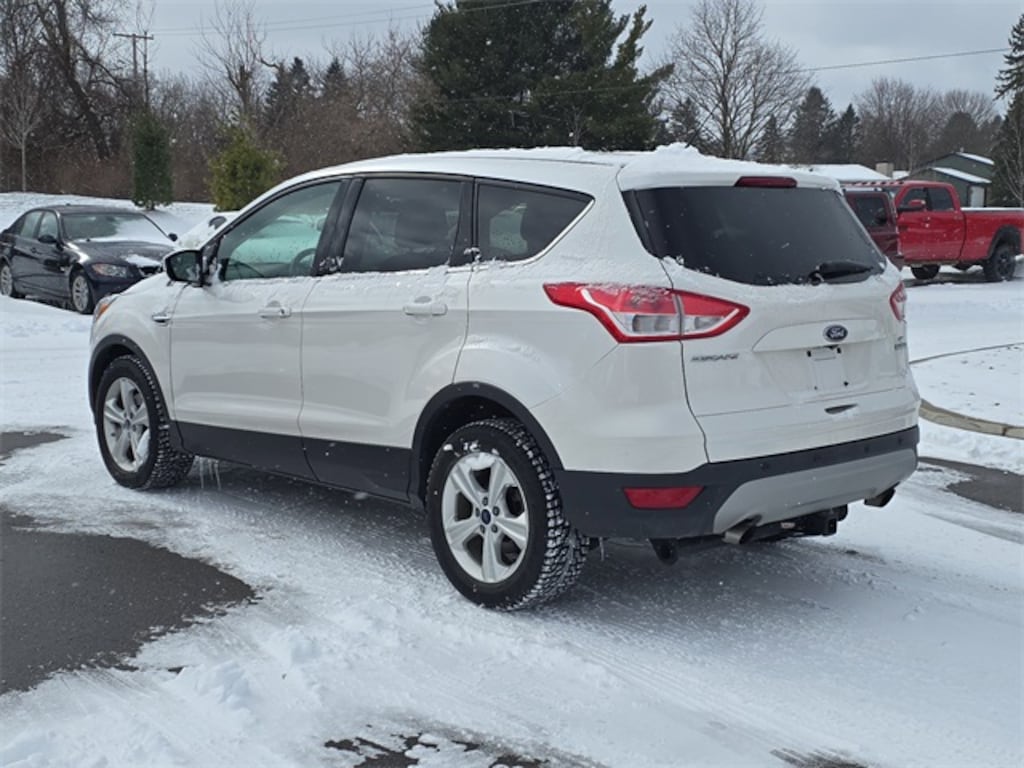 Used 2015 Ford Escape SE SUV