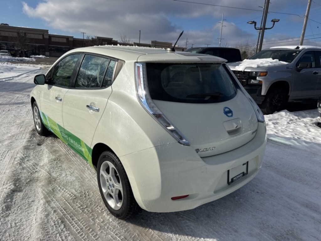 Used 2011 Nissan LEAF SL Hatchback