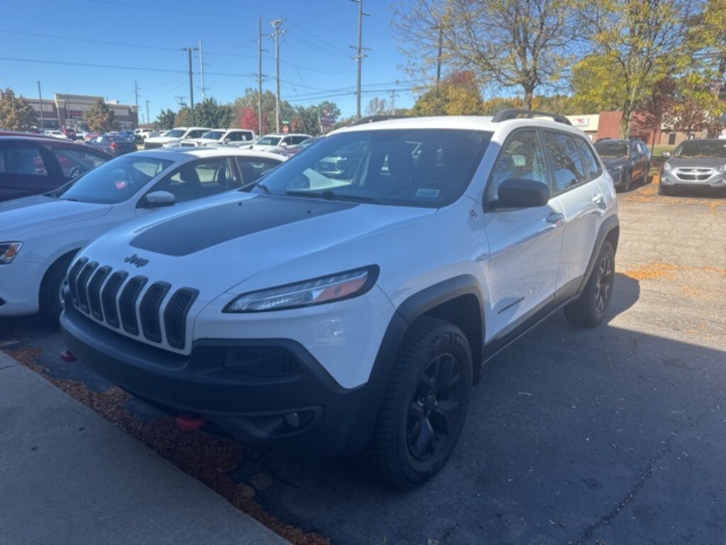 Used 2016 Jeep Cherokee Trailhawk 4x4 SUV