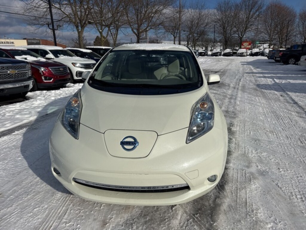 Used 2011 Nissan LEAF SL Hatchback