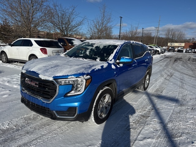 2024 GMC Terrain SLE's photo