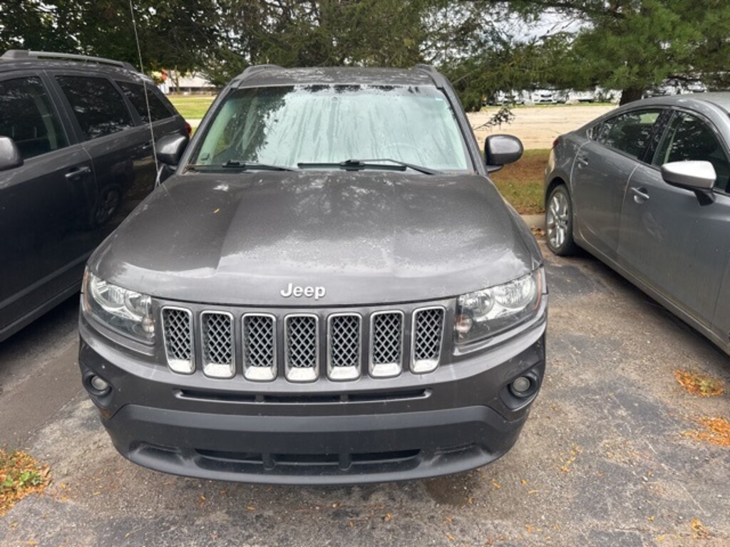 Used 2017 Jeep Compass Latitude 4x4 SUV