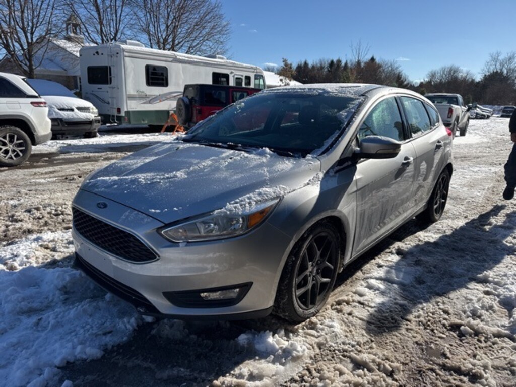Used 2016 Ford Focus SE Hatchback