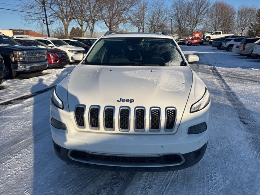 Used 2018 Jeep Cherokee Limited FWD SUV