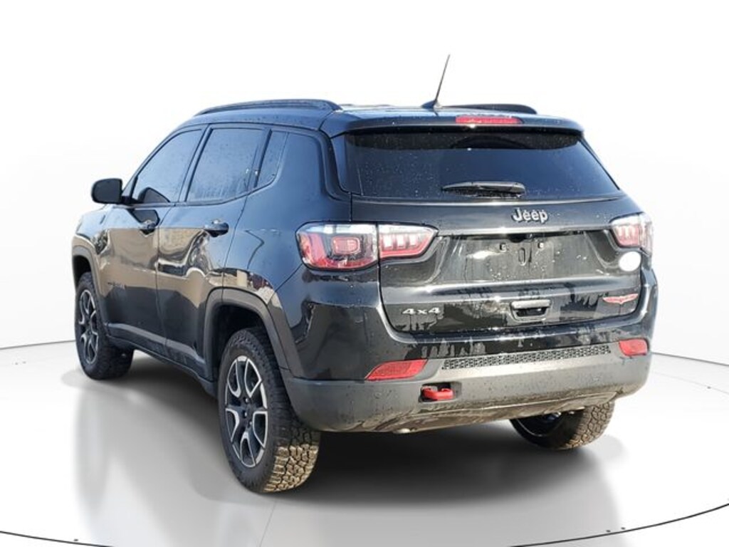 Used 2024 Jeep Compass Trailhawk SUV