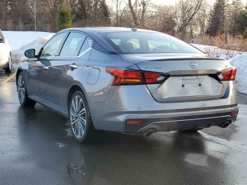 Used 2023 Nissan Altima 2.5 SL Sedan