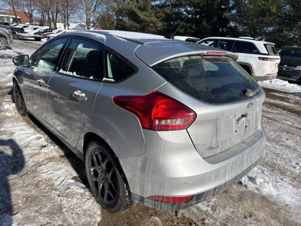 Used 2016 Ford Focus SE Hatchback
