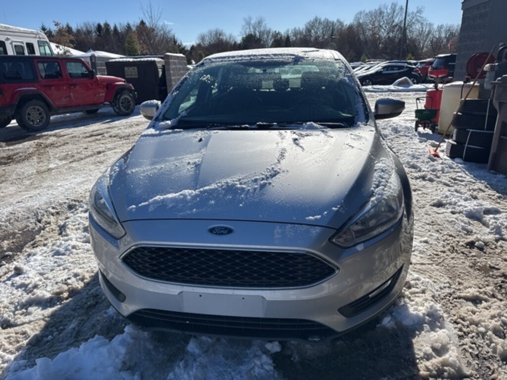 Used 2016 Ford Focus SE Hatchback