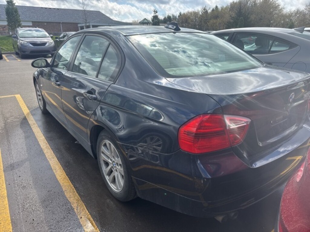 Used 2006 BMW 325i Sedan