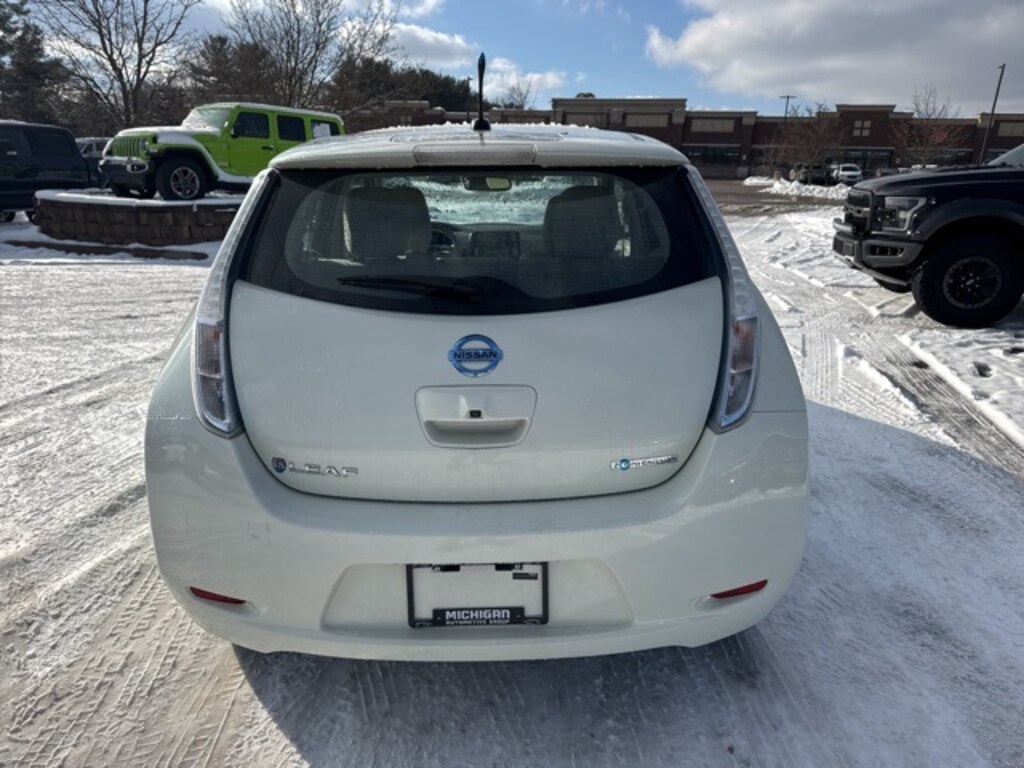 Used 2011 Nissan LEAF SL Hatchback