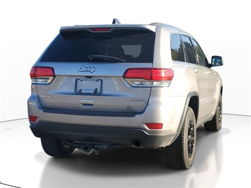 Used 2020 Jeep Grand Cherokee Laredo SUV