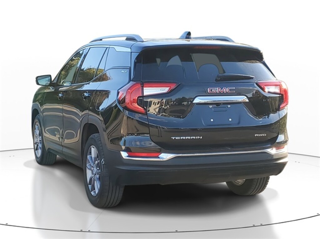 Used 2023 GMC Terrain SLT SUV