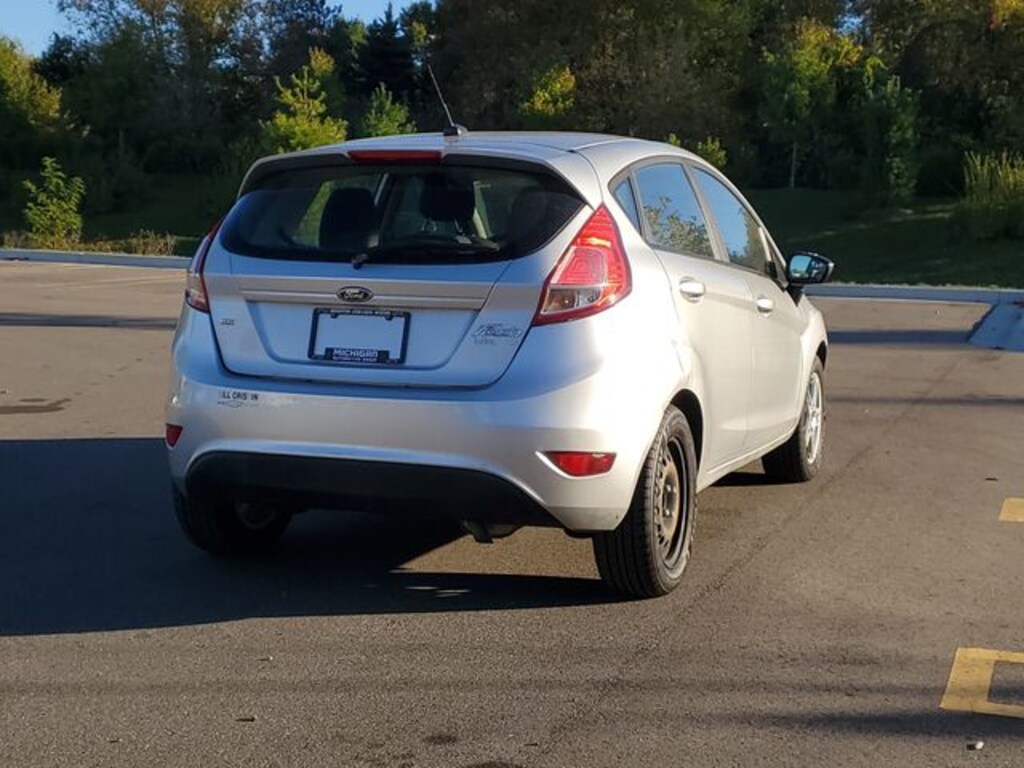 Used 2017 Ford Fiesta SE Hatchback