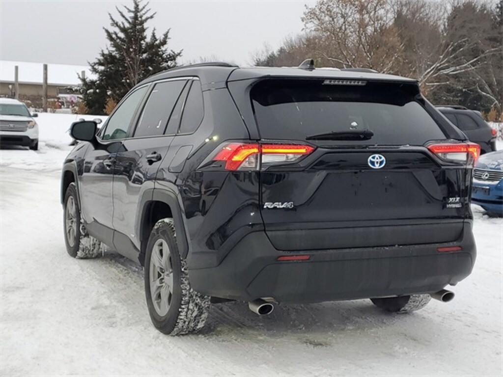 Used 2022 Toyota RAV4 Hybrid XLE SUV