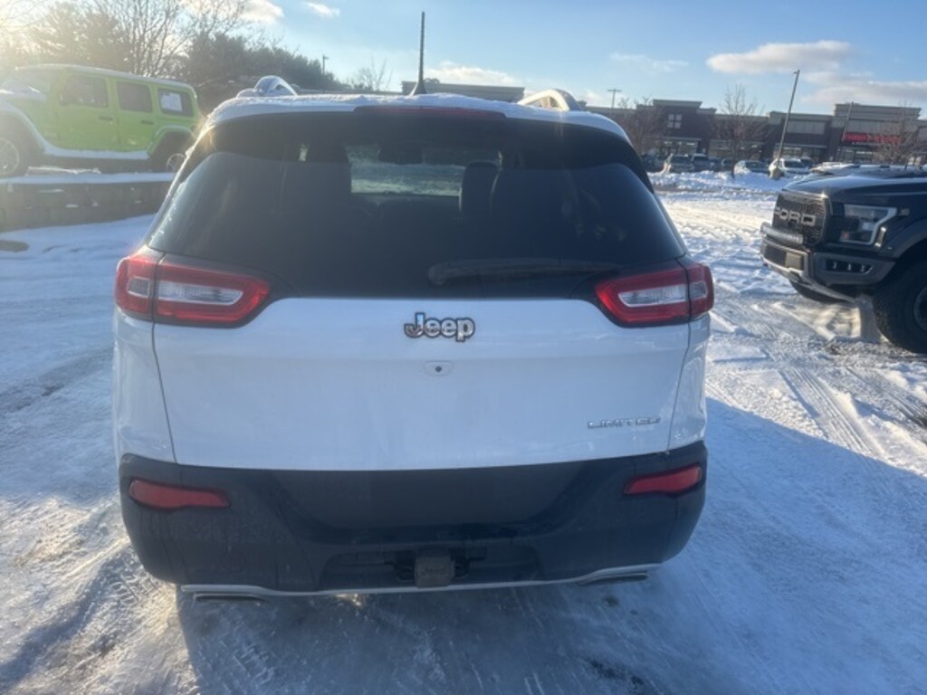 Used 2018 Jeep Cherokee Limited FWD SUV