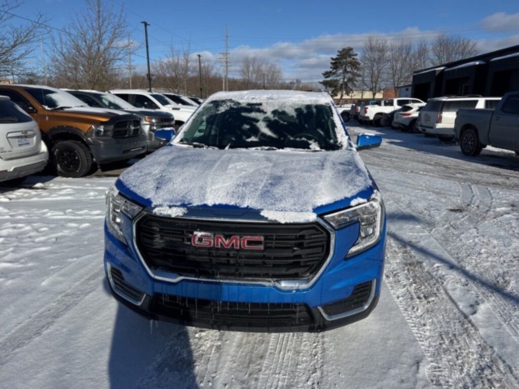 Used 2024 GMC Terrain SLE SUV