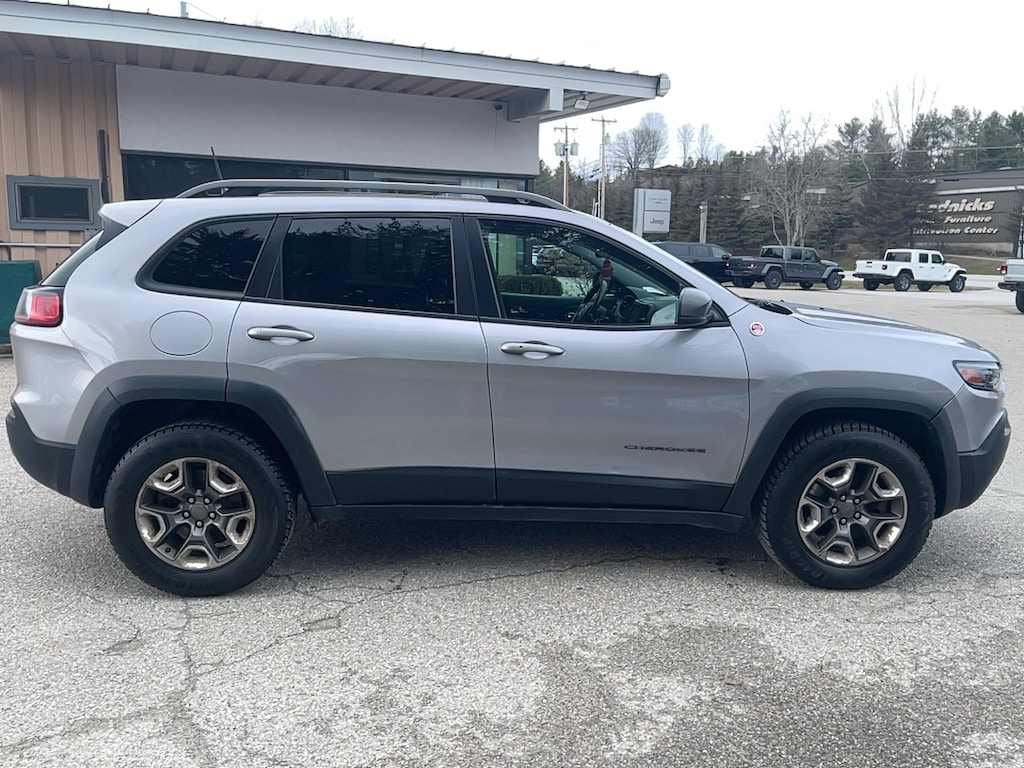 Used 2019 Jeep Cherokee Trailhawk SUV