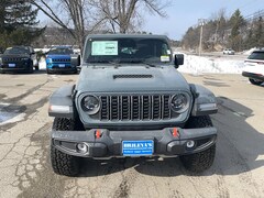 2026 Jeep Gladiator MOJAVE 4X4 Pickup for Sale in Rutland, VT at Brileya's Chrysler Jeep